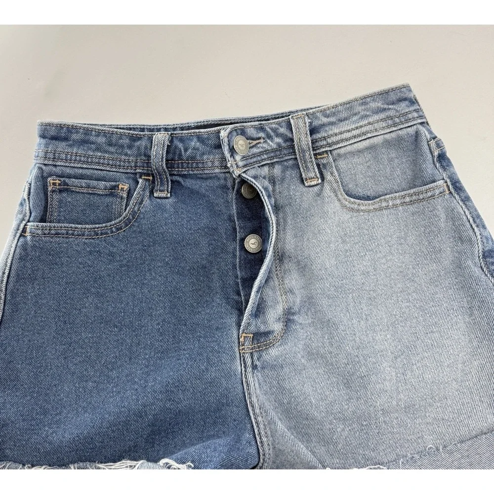 Hollister Shorts 26 Ultra‎ High Rise Mom 3